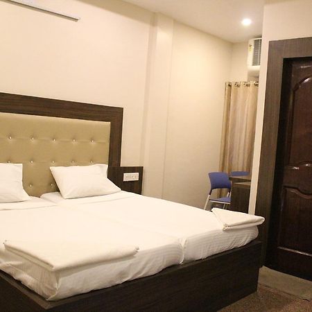 Venus Inn Bhubaneswar Exteriör bild