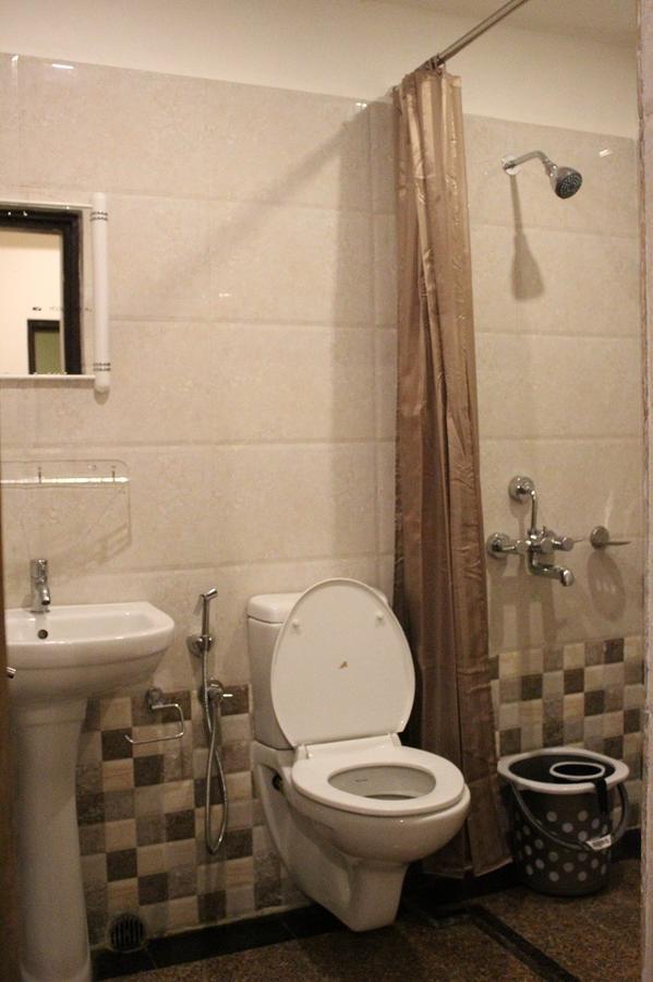 Venus Inn Bhubaneswar Exteriör bild