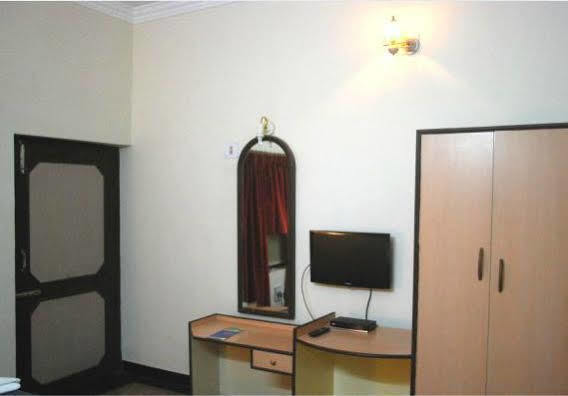 Venus Inn Bhubaneswar Exteriör bild