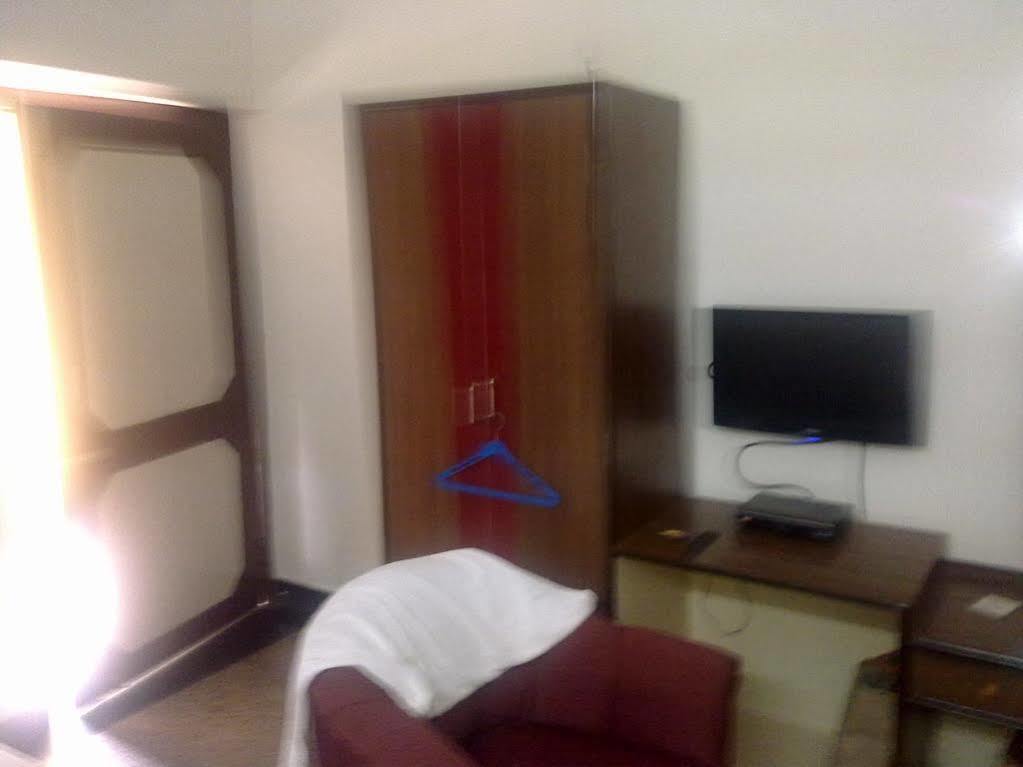 Venus Inn Bhubaneswar Exteriör bild